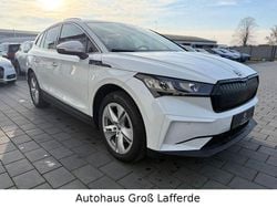 Weiß Gebraucht 2023 Skoda Enyaq iV Loft SUV | 29.990 € (Superpreis)