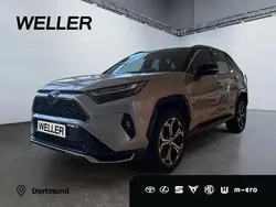 Lichtsilber metallic / tiefschwarz metallic Neu 2025 Toyota RAV4 Hybrid Style SUV | 53.780 € (Guter Preis)