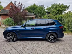 Blau Gebraucht 2022 BMW X5 M Sport SUV | 64.900 € (Fairer Preis)