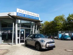 Grau Gebraucht 2022 Mini Cooper Classic Kleinwagen | 23.450 € (Teuer)