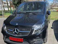 Schwarz Gebraucht 2022 Mercedes V300 Avantgarde Edition Van / Kleinbus | 259.900 €