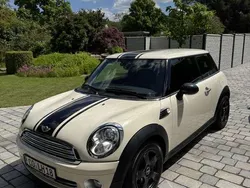 Weiß Gebraucht 2009 Mini ONE Kleinwagen | 6.990 €