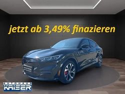 Iridiumschwarz metallic Gebraucht 2022 Ford Mustang Mach-E Premium SUV | 30.990 € (Fairer Preis)