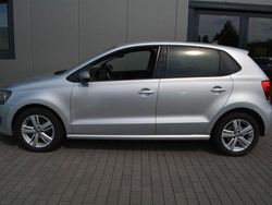 Silber Gebraucht 2014 VW Polo Life Limousine | 7.500 € (Teuer)