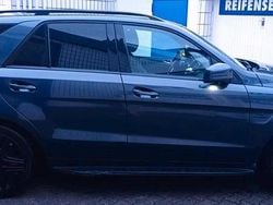 Grau Gebraucht 2012 Mercedes ML63 AMG SUV | 24.900 € (Guter Preis)