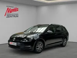 Deep black perleffekt Gebraucht 2016 VW Golf VII Allstar Kombi | 12.450 € (Fairer Preis)