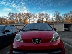 Rot Gebraucht 2008 Peugeot 107 Filou Kleinwagen | 1.300 € (Guter Preis)