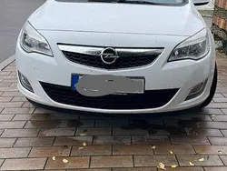 Weiß Gebraucht 2010 Opel Astra Kombi | 3.000 € (Guter Preis)