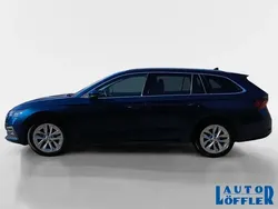 Lavablau Gebraucht 2023 Skoda Octavia Style Kombi | 27.405 € (Fairer Preis)