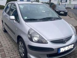 Silber Gebraucht 2006 Honda Jazz Kleinwagen | 3.950 € (Etwas zu teuer)
