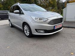 Silber Gebraucht 2018 Ford Grand C-Max Van / Kleinbus | 13.299 € (Fairer Preis)