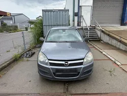 Grau Gebraucht 2004 Opel Astra Kombi | 1.300 € (Guter Preis)
