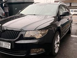 Schwarz Gebraucht 2011 Skoda Superb Kombi | 6.500 € (Fairer Preis)