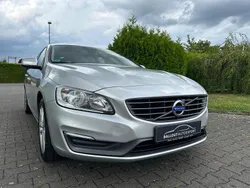 Silber Gebraucht 2014 Volvo V60 Kombi | 5.500 € (Teuer)