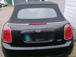 Schwarz Gebraucht 2019 Mini One Cabriolet Cabrio | 15.499 €