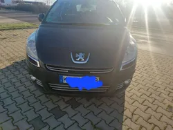 Grau Gebraucht 2010 Peugeot 5008 Family Van / Kleinbus | 4.300 € (Fairer Preis)