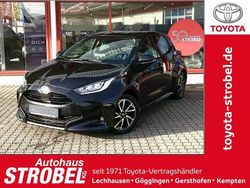 Mysticschwarz mica Gebraucht 2022 Toyota Yaris Hybrid Team Kleinwagen | 15.980 € (Guter Preis)