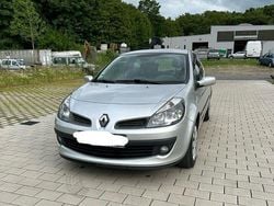 Silber Gebraucht 2006 Renault Clio II Dynamique Limousine | 4.700 € (Teuer)