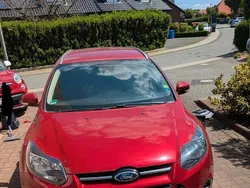 Rot Gebraucht 2014 Ford Focus Kombi | 4.500 € (Superpreis)