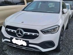 Weiß Gebraucht 2020 Mercedes GLA200 SUV | 29.875 €