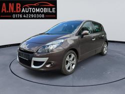 Braun Gebraucht 2010 Renault Scénic III Dynamique Van / Kleinbus | 3.990 € (Fairer Preis)