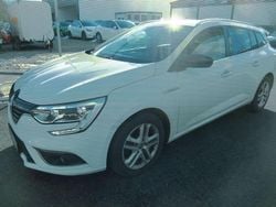 Weiß Gebraucht 2020 Renault Mégane GrandTour LIMITED Kombi | 8.999 € (Superpreis)