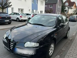 Schwarz Gebraucht 2003 Alfa Romeo 147 Distinctive Kleinwagen | 1.499 €