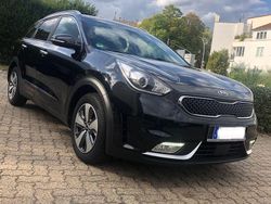 Schwarz Gebraucht 2016 Kia Niro Vision SUV | 13.990 € (Etwas zu teuer)