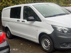 Weiß Gebraucht 2017 Mercedes Vito Van / Kleinbus | 16.800 €