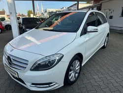 Weiß Gebraucht 2014 Mercedes B180 Van / Kleinbus | 12.450 € (Superpreis)