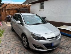 Silber Gebraucht 2014 Opel Astra Eco Kombi | 3.990 € (Guter Preis)