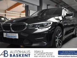 Schwarz Gebraucht 2021 BMW 330 Advantage Kombi | 28.790 € (Etwas zu teuer)