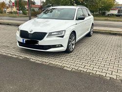 Weiß Gebraucht 2017 Skoda Superb SportLine Kombi | 16.300 € (Guter Preis)