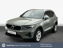 Grün Gebraucht 2024 Volvo XC40 Core SUV | 34.890 € (Guter Preis)