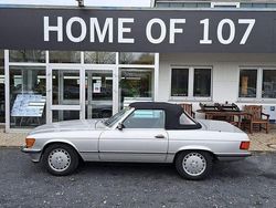 Silber Gebraucht 1987 Mercedes 560 Cabrio | 39.950 €