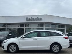 Weiß Gebraucht 2021 Hyundai i30 Kombi | 19.990 € (Fairer Preis)