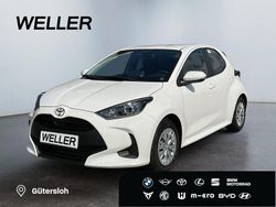 Weiss Neu 2025 Toyota Yaris Hybrid Comfort Limousine | 23.980 € (Guter Preis)