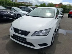 Weiß Gebraucht 2014 Seat Leon Reference Limousine | 4.999 € (Etwas zu teuer)