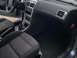 Grau Gebraucht 2007 Peugeot 307 Kleinwagen | 3.600 € (Teuer)