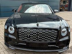 Schwarz Neu 2025 Bentley Flying Spur Mulliner Limousine | 302.749 €