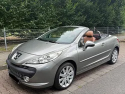 Grau Gebraucht 2009 Peugeot 207 CC Cabrio | 2.990 € (Fairer Preis)