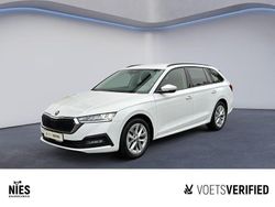 Candyweiss Gebraucht 2022 Skoda Octavia Ambition Kombi | 22.250 € (Fairer Preis)