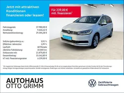 Weiß (pure white) Gebraucht 2023 VW Touran Move Van / Kleinbus | 37.480 € (Etwas zu teuer)