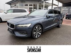 Blau Gebraucht 2021 Volvo V60 Momentum Kombi | 24.990 € (Guter Preis)