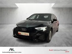 Mythosschwarz (metallic) Gebraucht 2024 Audi A3 S-Line Limousine | 37.400 € (Teuer)