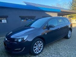 Grau Gebraucht 2013 Opel Astra Kombi | 5.699 € (Fairer Preis)