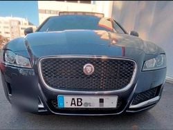 Schwarz Gebraucht 2015 Jaguar XF Portfolio Limousine | 13.900 € (Fairer Preis)