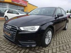 Schwarz Gebraucht 2015 Audi A3 Sportback Ambiente Limousine | 7.950 € (Fairer Preis)