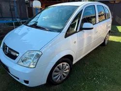 Weiß Gebraucht 2009 Opel Meriva Van / Kleinbus | 2.199 € (Fairer Preis)