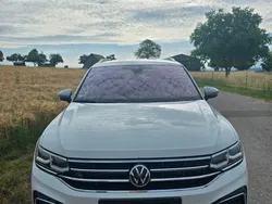 Weiß Gebraucht 2022 VW Tiguan Allspace R-line SUV | 36.500 € (Fairer Preis)